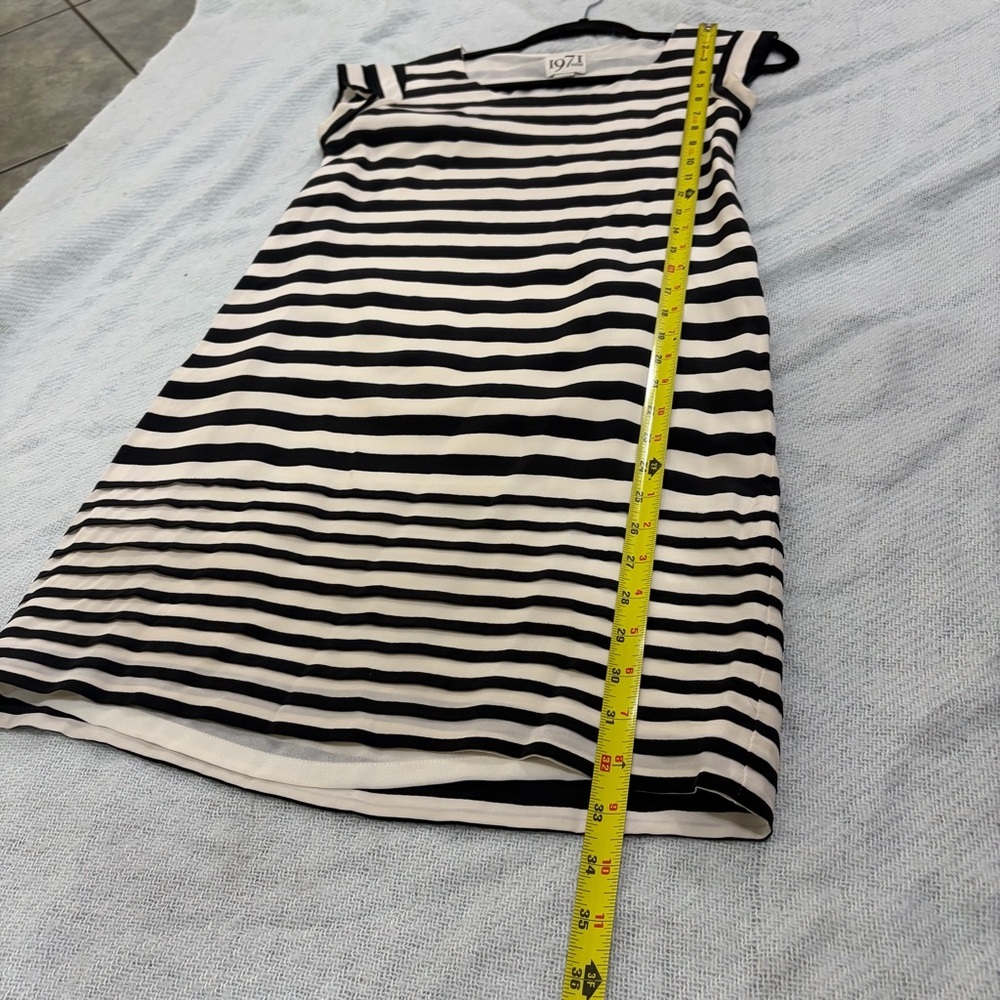 1971 Reiss Josephine Black White Striped 100% Silk Shift Dress Sz 0 Quiet Luxury - Picture 9 of 9